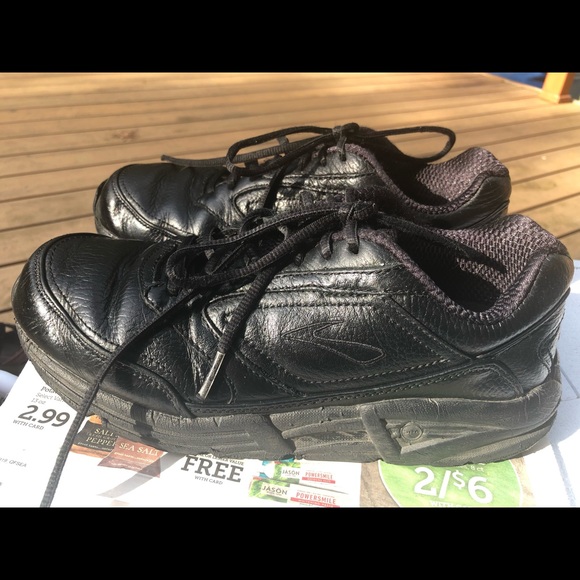 brooks leather sneakers